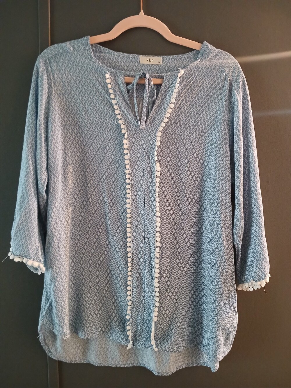 VLD Women's Boho Style Split V-neck 3/4  Sleeve Blouse W/Pom Pom Trim Size M